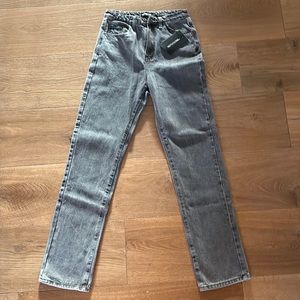 BRAND NEW Pretty Little Thing Dark Grey Acid Wash Jeans Size US 4